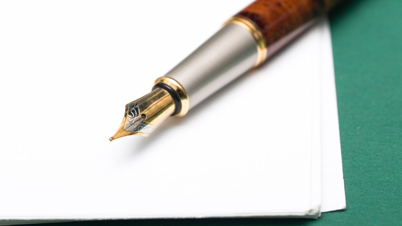 Długopis czy pióro? Co warto wybrać?